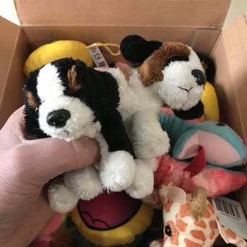 50 komada Pli&scaron;ane Figure u Poklon Kutiji "Lucky Dip"