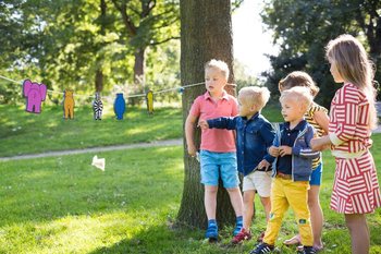 BS BUITENSPEEL – DRVENA IGRA BACANJA „ŽIVOTINJSKE GUZE” (2 kom.)