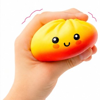 RAGE - LUCKY DUMPLINGS - Squishy Bun Dumplings VELIKI Dim. 8.5 x 8.5 x 4.8 Cm - U DISPLAYU (12 kom.)
