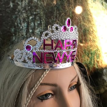 Kruna HAPPY NEW YEAR s osvjetljenjem (10 kom.)