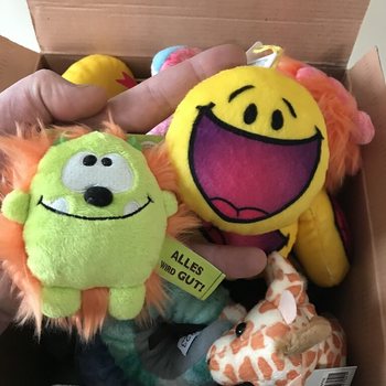 50 komada Pli&scaron;ane Figure u Poklon Kutiji "Lucky Dip"