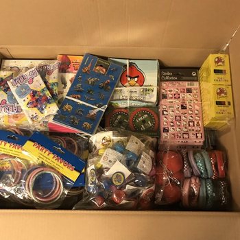 MEGA MIX SITNIH POKLONA 500 KOM. + GRATIS POKLON