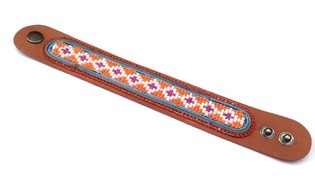 Kožna narukvica Aztec s crvenim cirkonima (1 kom)