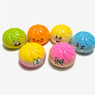 RAGE - Squishy Dumplings VELIKI (Dim. 9 x 9 x 4 Cm) - Viral 2026 Fidget Toy - S KARTONOM ZA VJE&Scaron;ANJE (24 kom.)